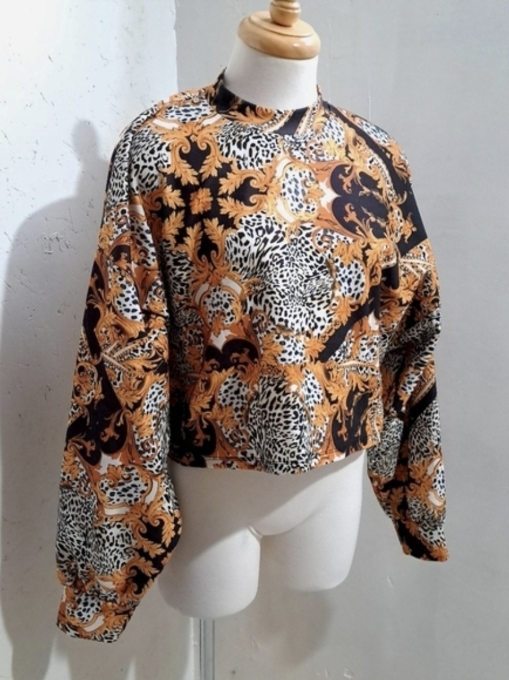 Bershka Baroque Leopard Print Cropped Top Oversized Long Sleeve Size Small